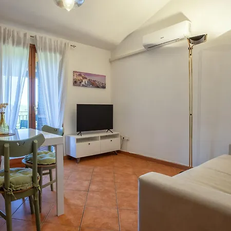 Apartamento La Formica By Interhome